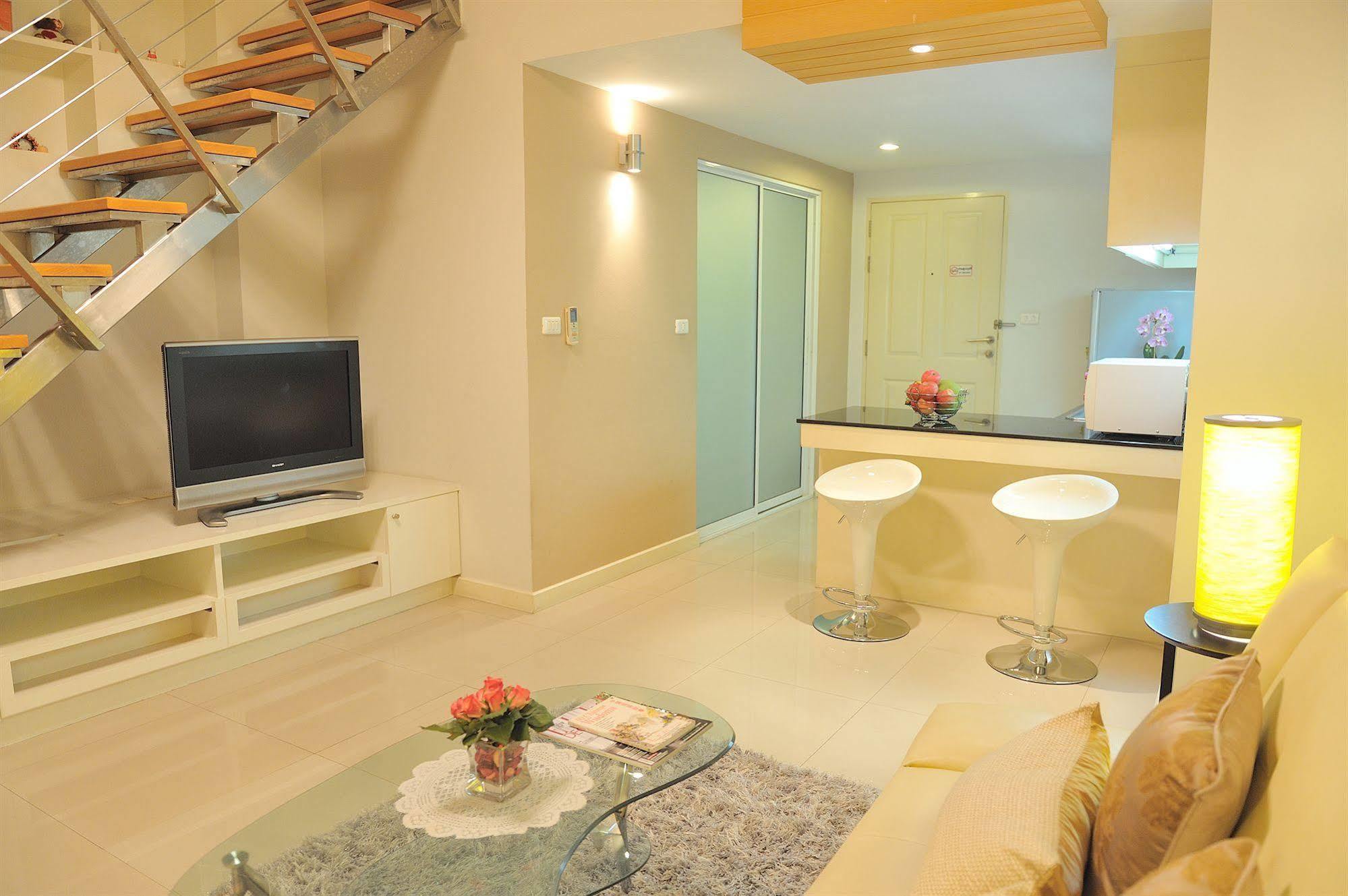 Duplex 21 Apartamento Bangkok Exterior foto